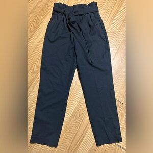 Women’s 4 black high rise pleated poly blend business casual cinch/tie waist